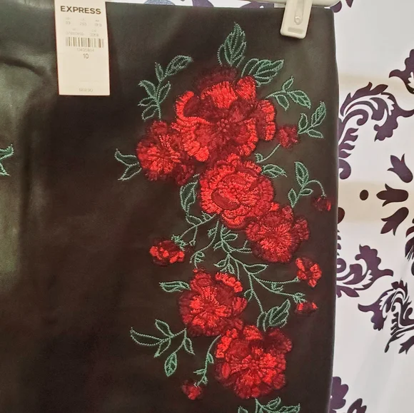 Express Mini Skirt NWT - Picture 5 of 9